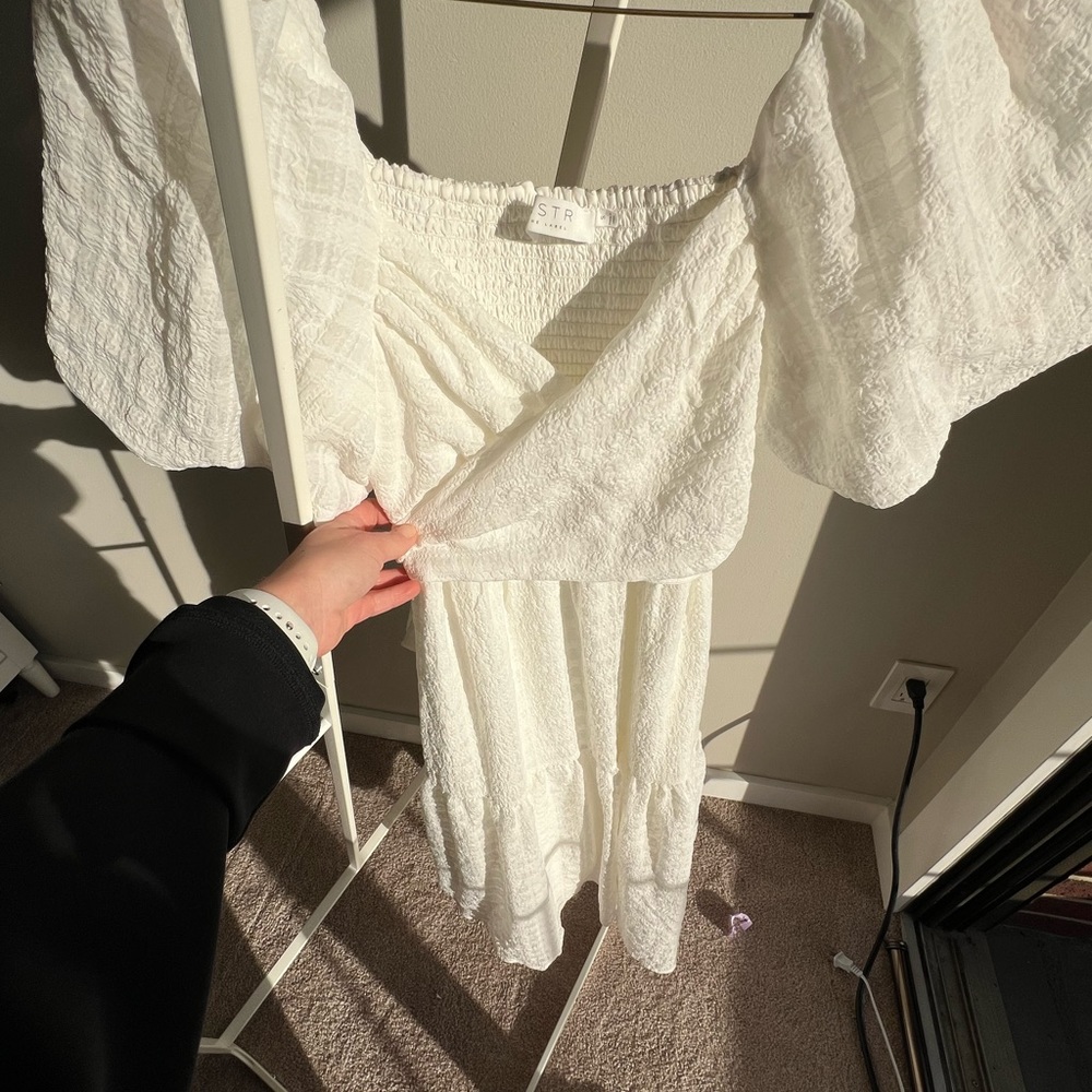 ASTR White Puff Sleeve Wrap Dress Size Small